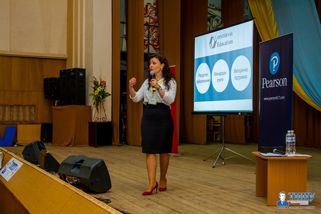 С.Сорочинська – головний методист методичного центру Міжнародньої освітньої компанії Dinternal Education